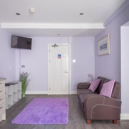 Tenby Town Centre Romantic Retreat Apartment For 2 Экстерьер фото